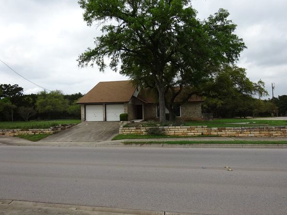 Office For Lease: 1901 W New Hope Dr, Cedar Park, TX 78613